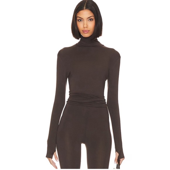 Norma Kamali Turtle Long Sleeve Fitted Slim Top Minimalist Chocolate Brown Large - Picture 1 of 10